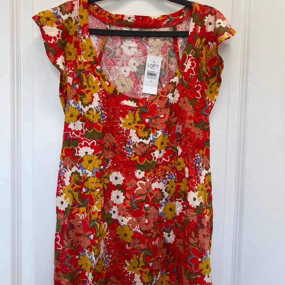 NWT top with beautiful fall colors - Picture 1 of 3